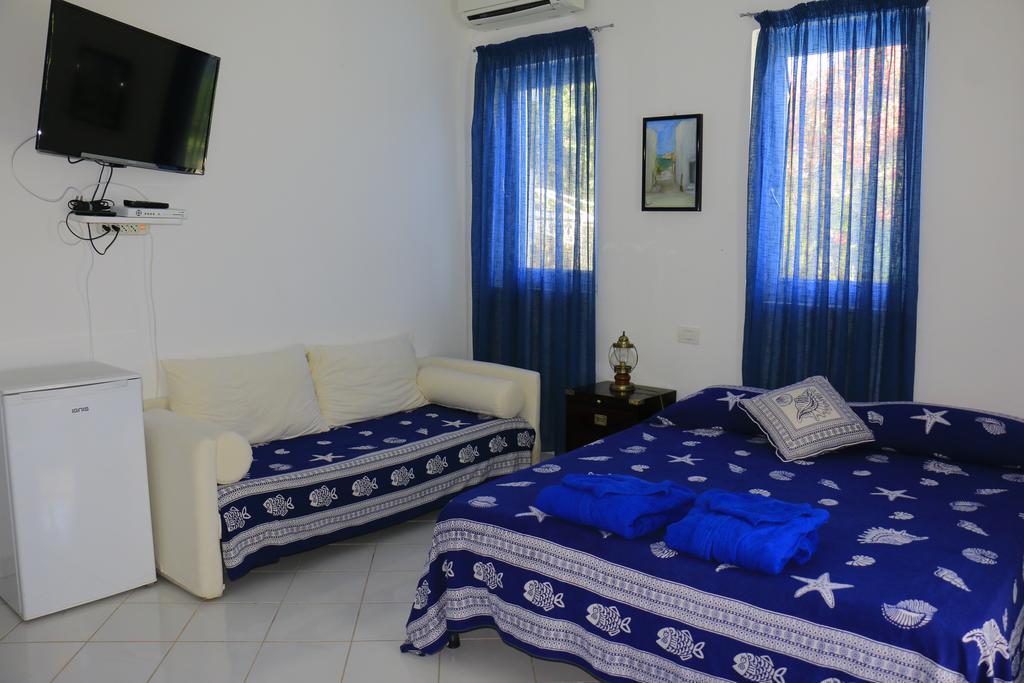 Cala Cavone Guest House Ponza Ngoại thất bức ảnh