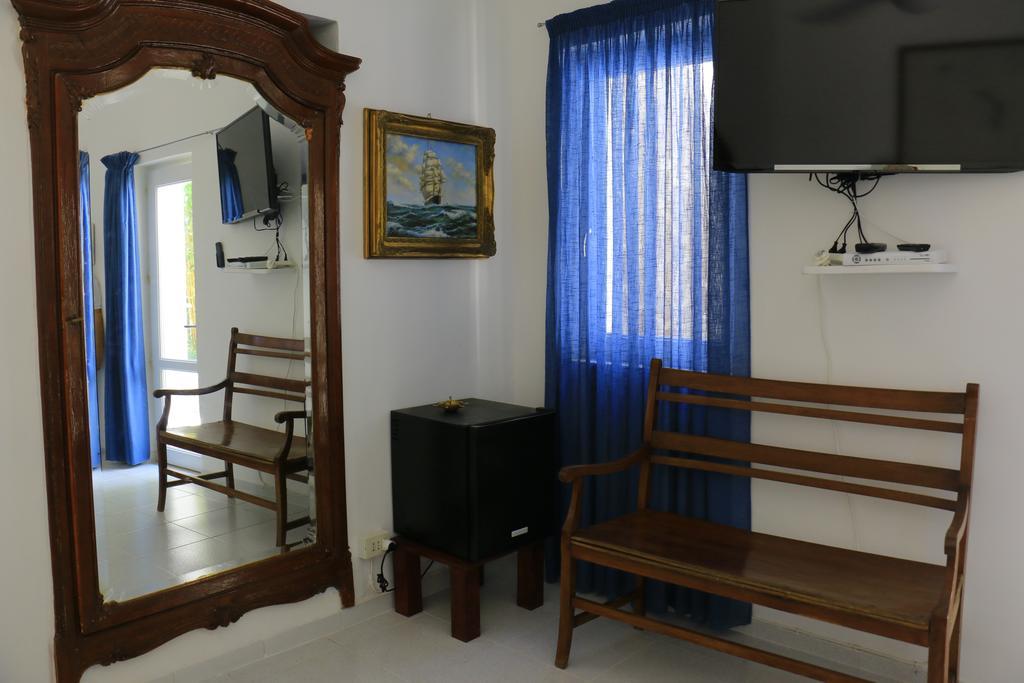 Cala Cavone Guest House Ponza Ngoại thất bức ảnh