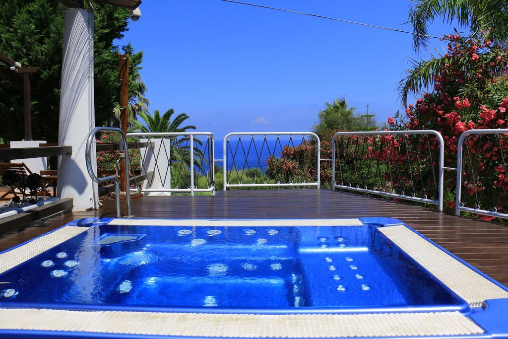 Cala Cavone Guest House Ponza Ngoại thất bức ảnh