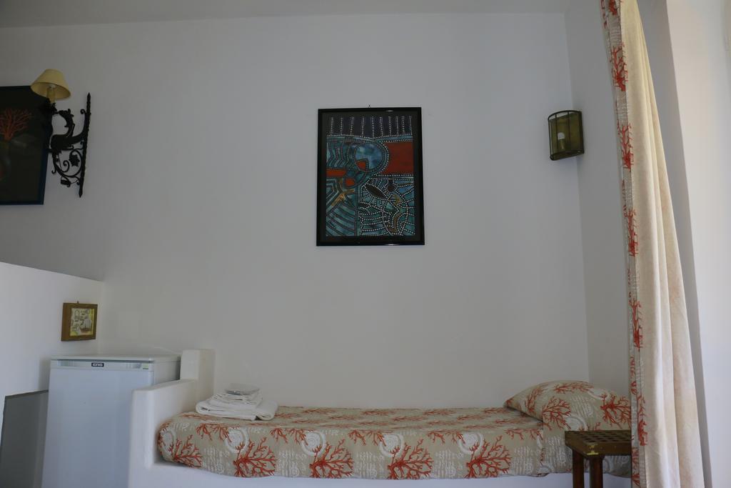 Cala Cavone Guest House Ponza Ngoại thất bức ảnh