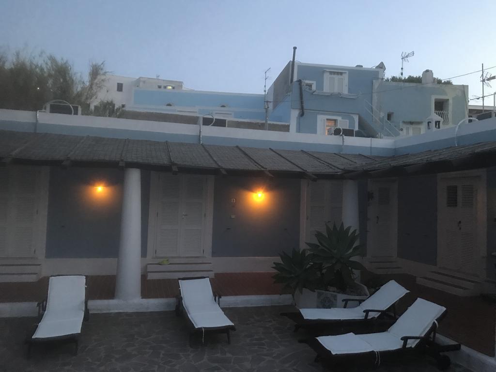 Cala Cavone Guest House Ponza Ngoại thất bức ảnh