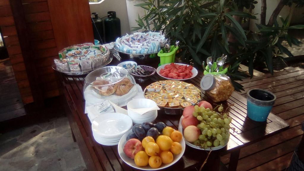 Cala Cavone Guest House Ponza Ngoại thất bức ảnh