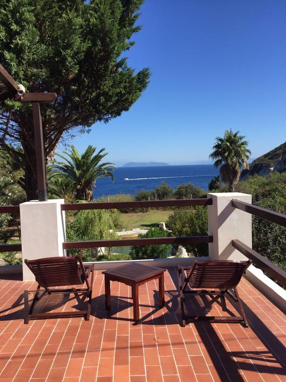 Cala Cavone Guest House Ponza Ngoại thất bức ảnh